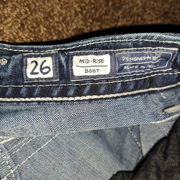 Miss Me Mid-rise Boot Jeans With Embroidery,Riveting, Rhinestones &Flap Pockets - Picture 2 of 14